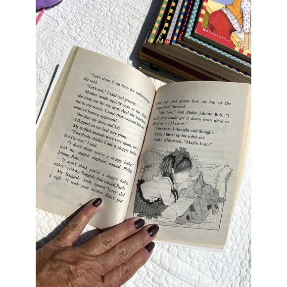 Junie B. Jones Books by Barbara Park + others + book markers - Picture 3 of 8